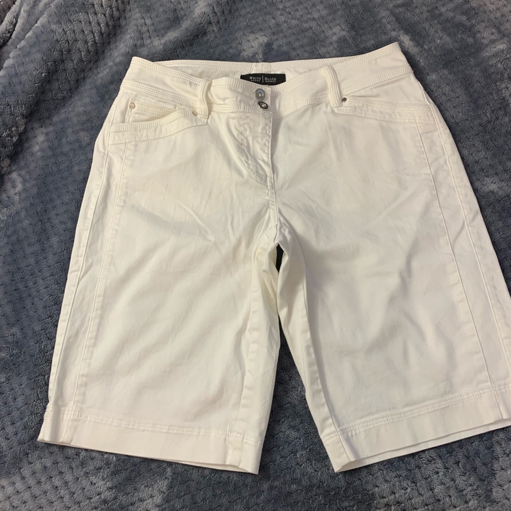 White House Black Market Bermuda Shorts Sz. 0 32”W - Picture 5 of 8